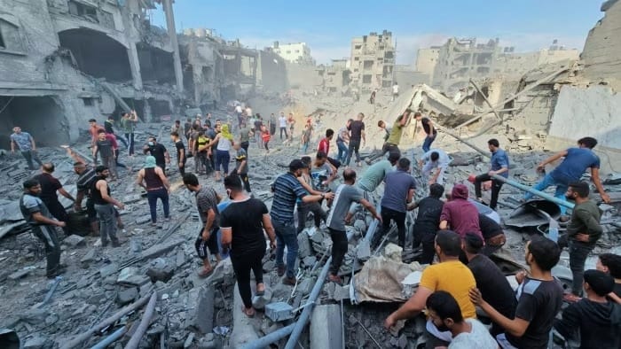 اسرائیل کی جانب سے غزہ میں حملے جاری، پچھلے 48 گھنٹوں میں 400 فلسطینی شہید