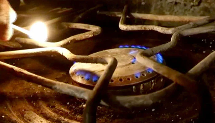 Along with the severity of winter in Rawalpindi and Islamabad, gas also disappeared in most areas