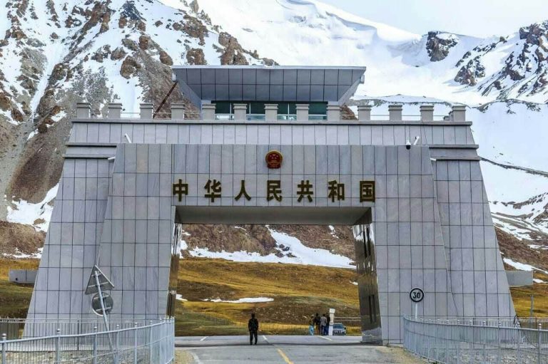 گلگت: دو ہفتوں کے لئے پاک چین سرحد کو کھول دیا گیا