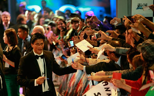 بالی وڈ کے کنگ، شاہ رخ خان ایک سال میں 2500 کروڑ کمانے والے پہلے بھارتی اداکار بن گئے