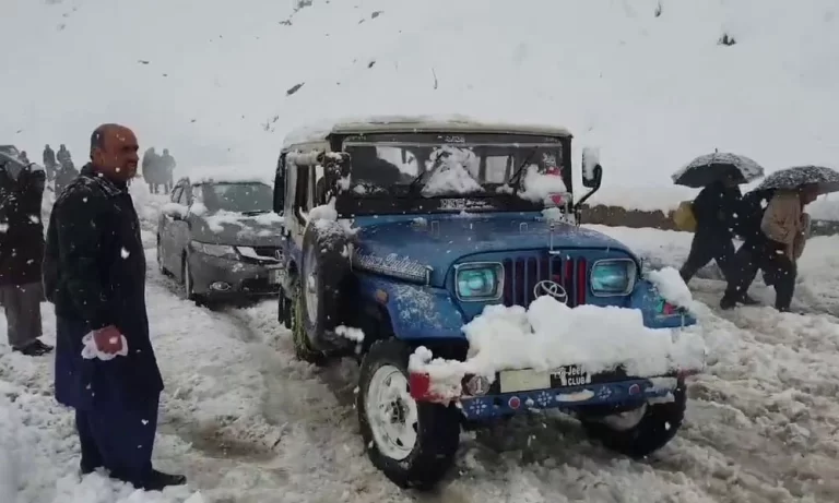 Gilgit-Baltistan Major roads including Karakoram Highway and Baltistan Road closed due to landslides