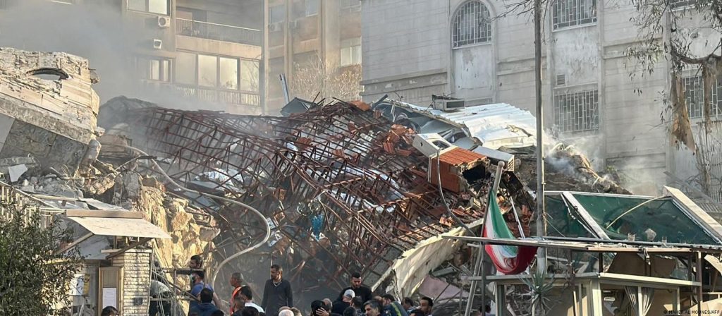 دمشق میں ایرانی قونصلیٹ پر حملے کا جواب دیا جائے گا۔ ایران اسرائیل کے خلاف کھل کر سامنے آگیا۔ کا جواب دیا جائے گا۔ایران اسرائیل کے خلاف کھل کر سامنے آگیا۔