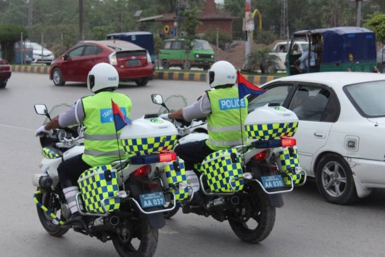 Abbottabad Traffic Police Launches Crackdown On Illegal Practices
