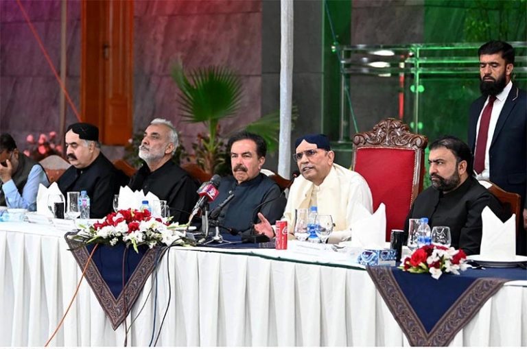 President Zardari emphasized on dialogue to solve the problems of Balochistan