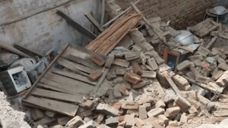 Bannu Two women died and seven were injured when the roof of the house collapsed