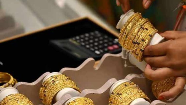 The price of gold has been increased in Pakistan