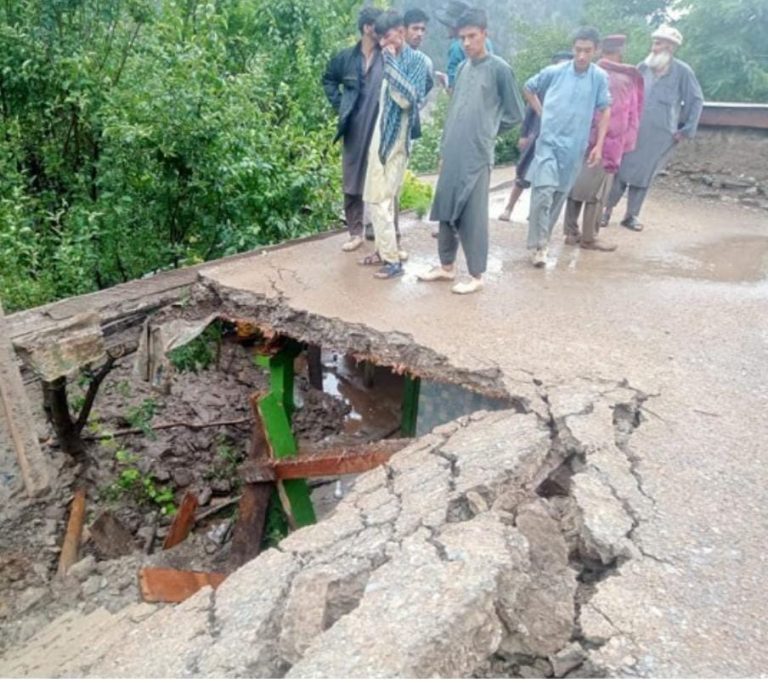 In Haripur, 5 people will be buried under the debris of the roof of the house