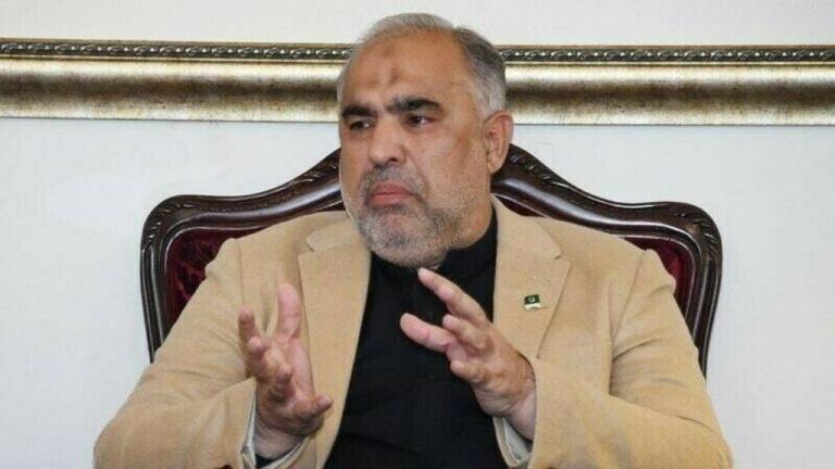 Why did PTI leader Asad Qaiser criticize the government