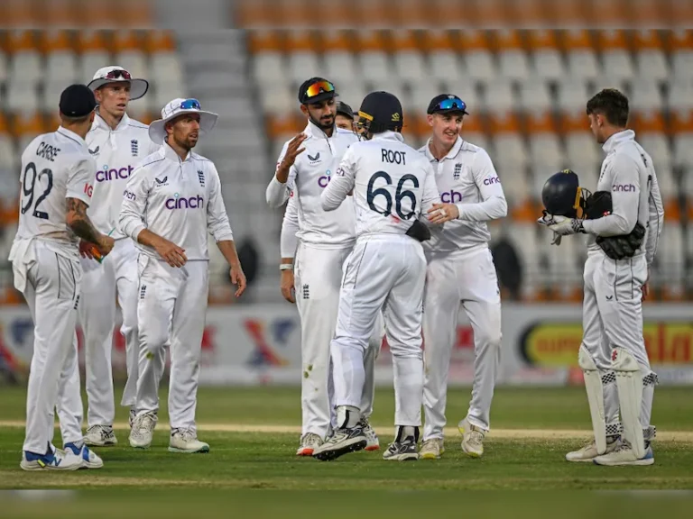 England defeated Pakistan in the Multan Test