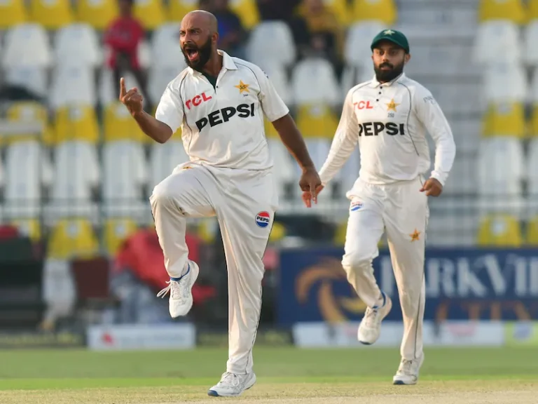 Pakistan Beats England in Multan Test