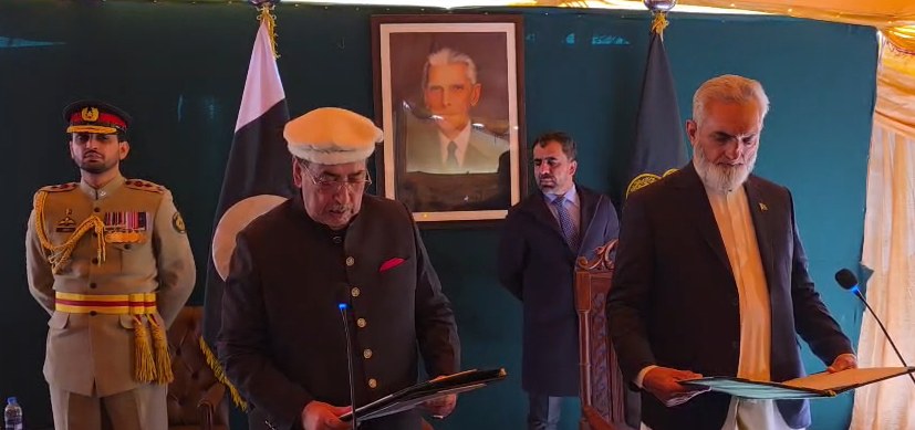 جسٹس (ر) یار محمد ناصر نے نگران وزیر اعلیٰ گلگت بلتستان کے عہدے کا حلف اٹھا لیا Justice (R) Yar Muhammad Nasir takes oath as Caretaker Chief Minister of Gilgit-Baltistan