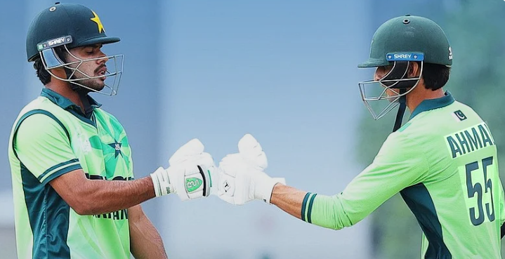 انڈر 19 ایشیا کپ کا فائنل پاکستان اور بھارت کے درمیان اتوار کو کھیلا جائے گا The final of the U-19 Asia Cup will be played between Pakistan and India on Sunday.