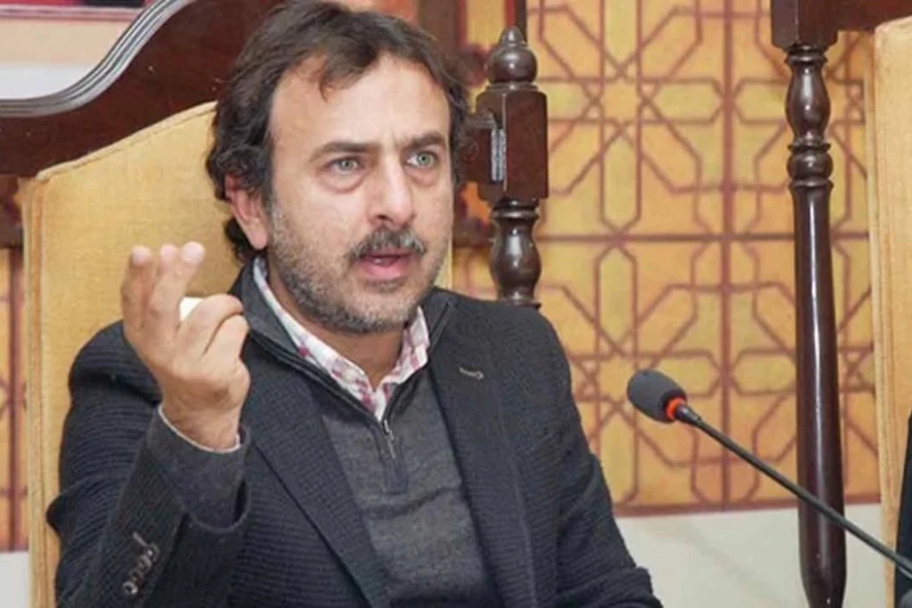 وفاقی وزیر اویس لغاری کا تاجک وزیرِ توانائی و آبی وسائل سے رابطہ، مختلف منصوبوں پر گفتگو