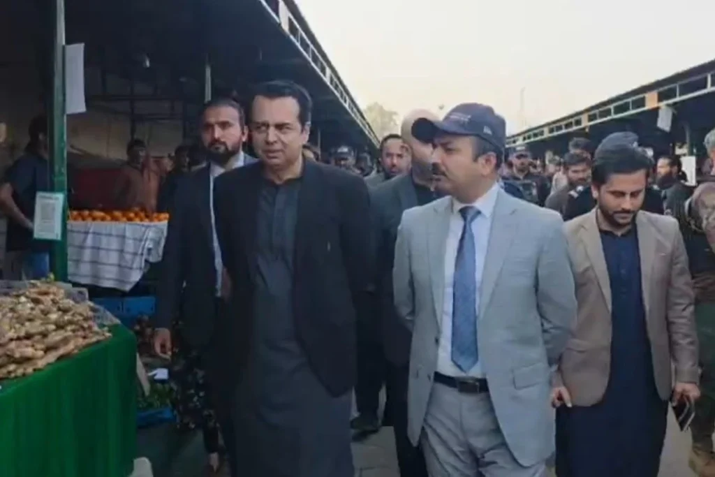 وزیر مملکت برائے داخلہ طلال چوہدری کا رمضان سہولت بازار کا دورہ، اشیائے ضروریہ کے سٹالز کا معائنہ