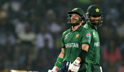 ٹی 20 ورلڈکپ میں قومی ٹیم سیمی فائنل کی دوڑ سے باہر ہو گئی The national team is out of the semi-final race in the T20 World Cup.