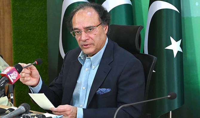 ملک میں پیٹرولیم مصنوعات کی کوئی قلت نہیں، 28 دنوں کا ذخیرہ موجود ہے، وفاقی وزیر خزانہ