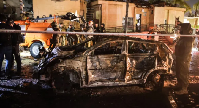 ایران کے اسرائیل پر شدید میزائل حملے، 6 افراد ہلاک، 150 سے زائد زخمی، کئی عمارتیں زمیں بوس ہو گئیں Iran launches missile attacks on Israel, killing 6, injuring over 150, destroying several buildings