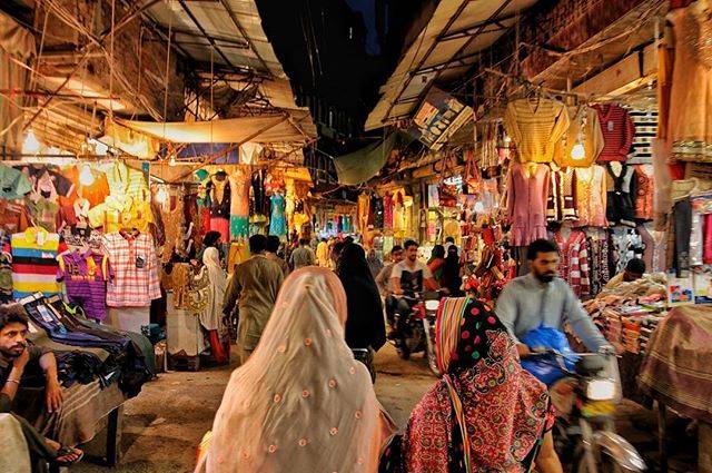 وفاقی حکومت کی جانب سے کاروباری اوقات کار سے متعلق پابندیوں میں عارضی نرمی