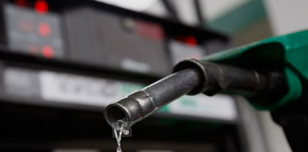 پٹرولیم مصنوعات کی قیمتوں میں کمی کا اعلان کردیا گیا A reduction in the prices of petroleum products has been announced.
