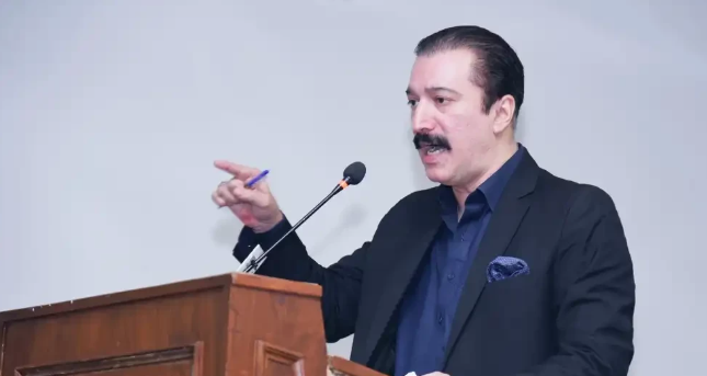 مہاجرین کی نشستوں کا خاتمہ ایک جائز مطالبہ ہے، وزیراعظم آزاد کشمیر فیصل ممتاز راٹھور Azad Kashmir's Prime Minister Faisal Mumtaz Rathore has said that the abolition of migrant workers is a legitimate demand