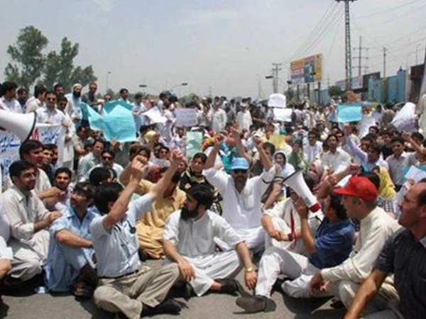 بلوچستان کے ینگ ڈاکٹرز کا مطالبات تسلیم نہ ہونے تک احتجاج جاری رکھنے کا عندیہ
