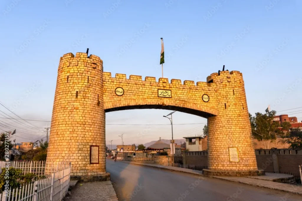 خیبر پختونخوا کے بیشتر اضلاع میں موسم گرم اور مرطوب رہنے کا امکان