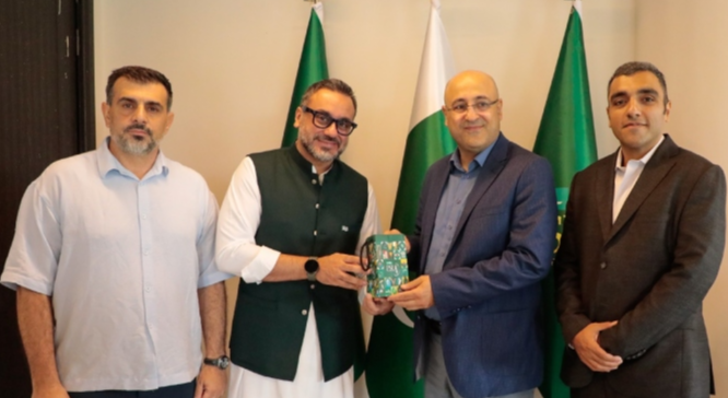 پاکستانی کوچز ایرانی کرکٹرز کی تربیت کریں گے، پاکستان اور ایران میں کرکٹ تعاون بڑھانے پر اتفاق Pakistani coaches will train Iranian cricketers, Pakistan and Iran agree to increase cricket cooperation
