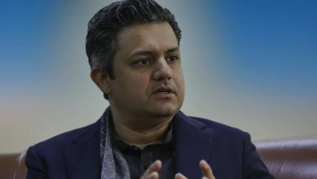 9 مئی حملوں کیس میں مقدمات کے اندراج کے بعد روپوش پی ٹی آئی رہنما حماد اظہر گرفتار PTI leader Hammad Azhar, who had gone into hiding following the registration of cases related to the May 9 attacks, has been arrested