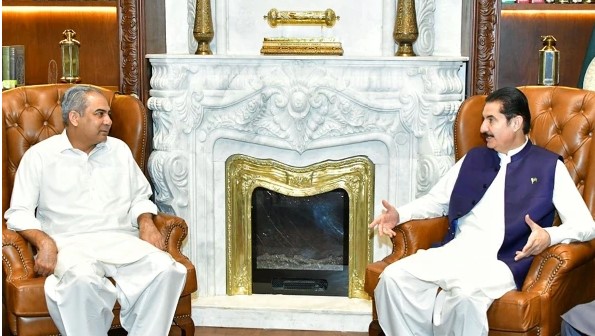 گورنر فیصل کنڈی سے وزیر داخلہ محسن نقوی کی اہم ملاقات، گورنر راج یا ایمرجنسی کی صورت میں آئینی کردار ادا کرنے پر اتفاق Interior Minister Mohsin Naqvi holds important meeting with Governor Faisal Kundi, agrees to play constitutional role in case of Governor's rule or emergency
