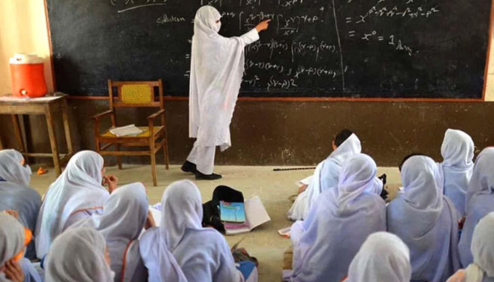 خیبرپختونخوا میں خستہ حال سرکاری سکول، سابقہ حکومت کی نااہلی کا منہ بولتا ثبوت