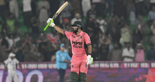 شاداب خان کی تاریخی سنچری، سنسنی خیز مقابلے کے بعد انگلینڈ کو ایک وکٹ سے شکست Shadab Khan's historic century, England defeated by one wicket after a thrilling match